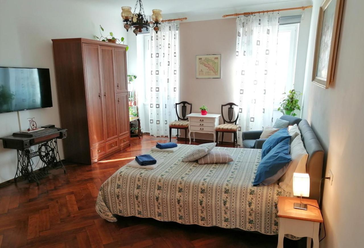 Guest House Barocco Ρόβινι Εξωτερικό φωτογραφία